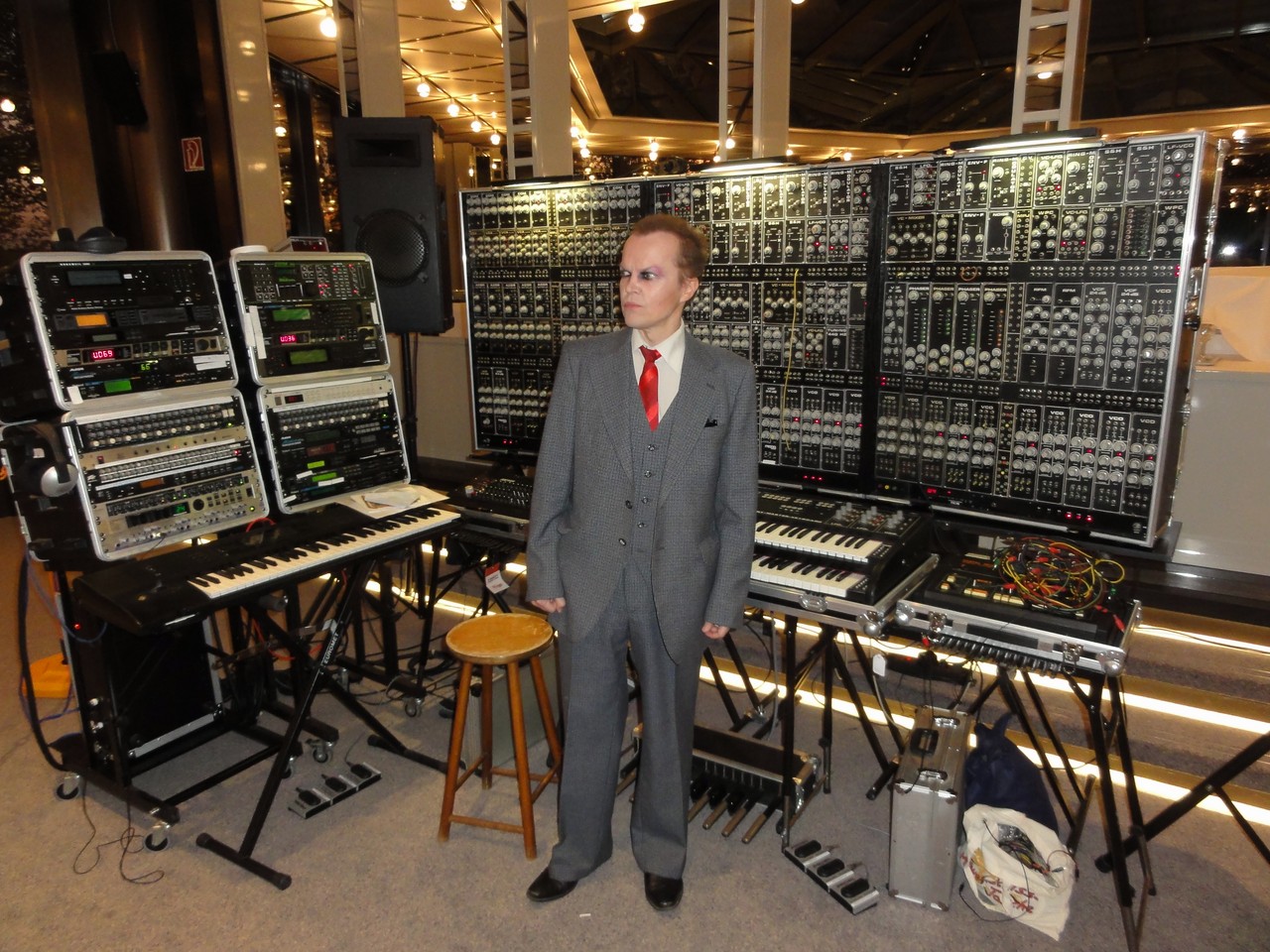 137 Formant Modular Synthesizer.jpg