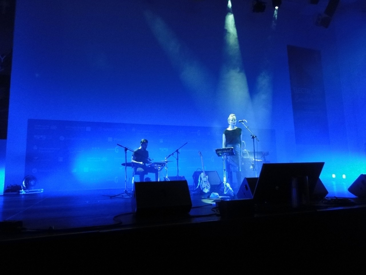 151 Len Sander live in Dusseldorf.jpg