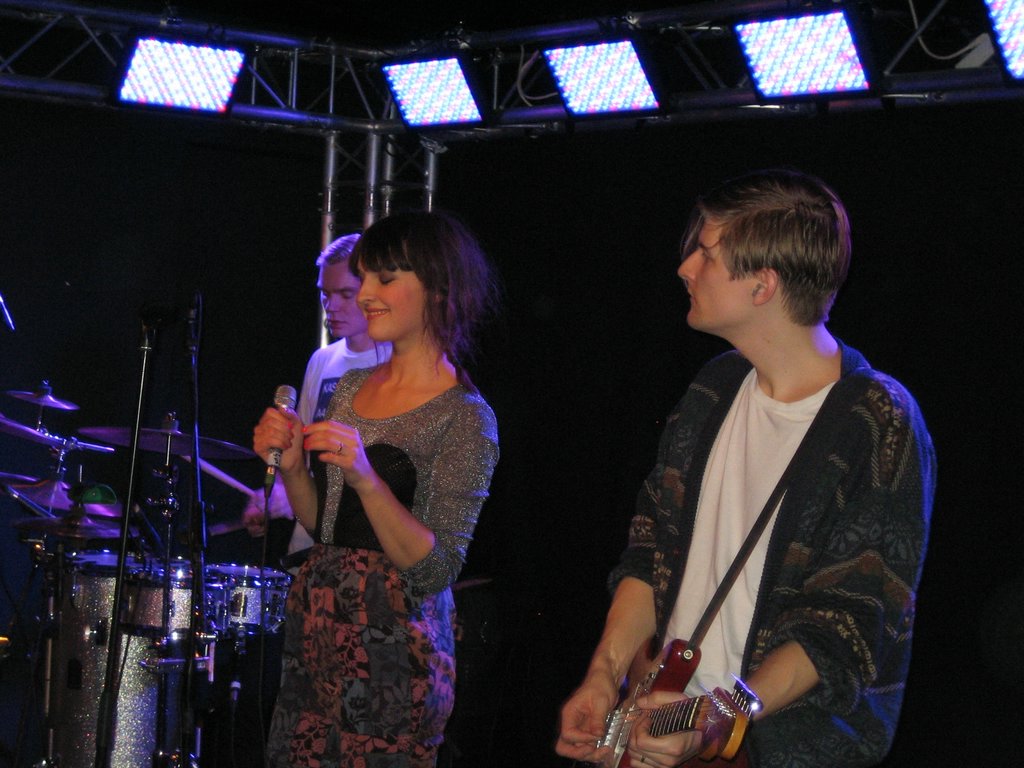 25 Regina live in Jkl - February 2012.jpg