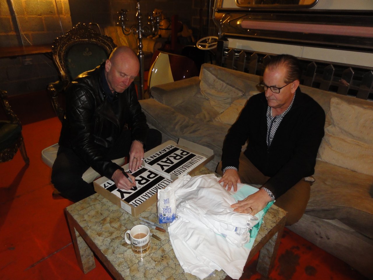 17 Glenn and Martyn the signing new single.jpg