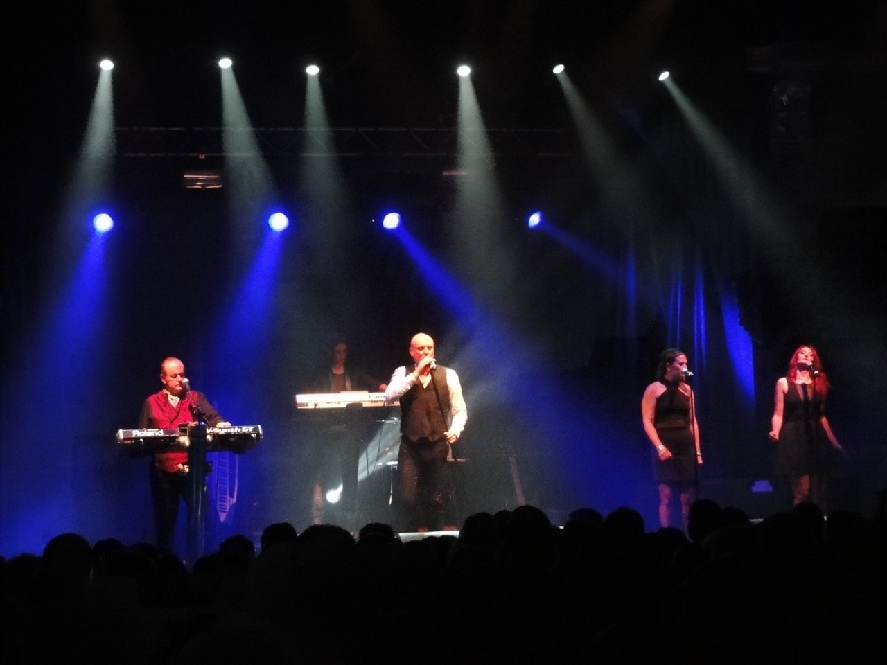 48 Heaven 17 live in Leamington Spa 2014.jpg