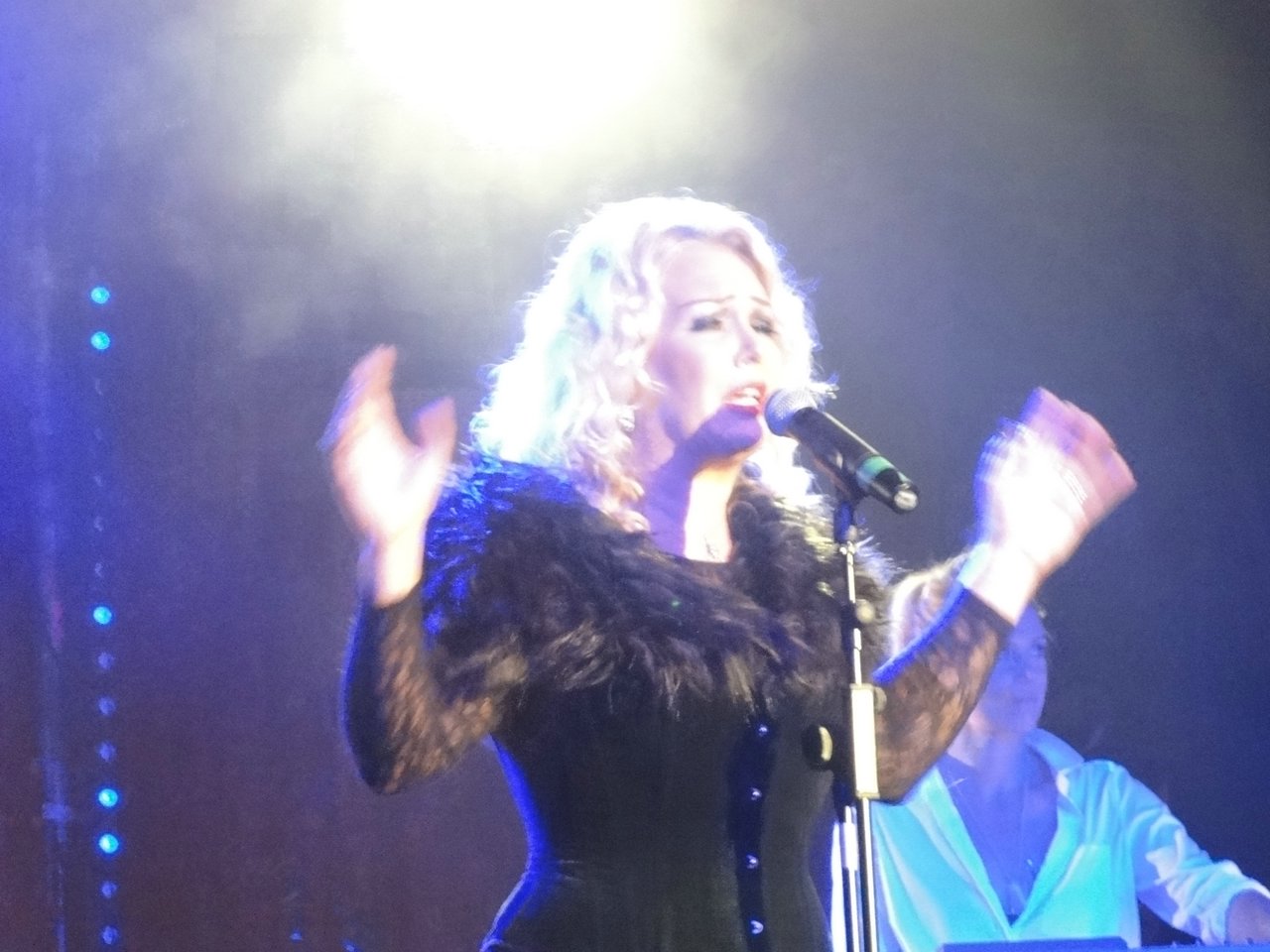 80 Kim Wilde 04-10-2013.JPG