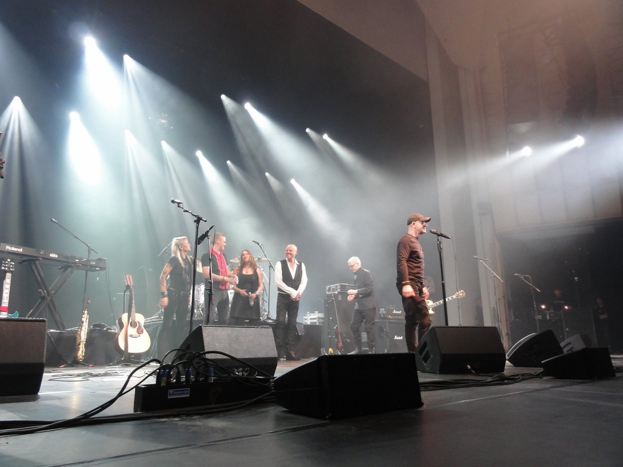 38 Holy Holy live at the Tampere-talo.jpg