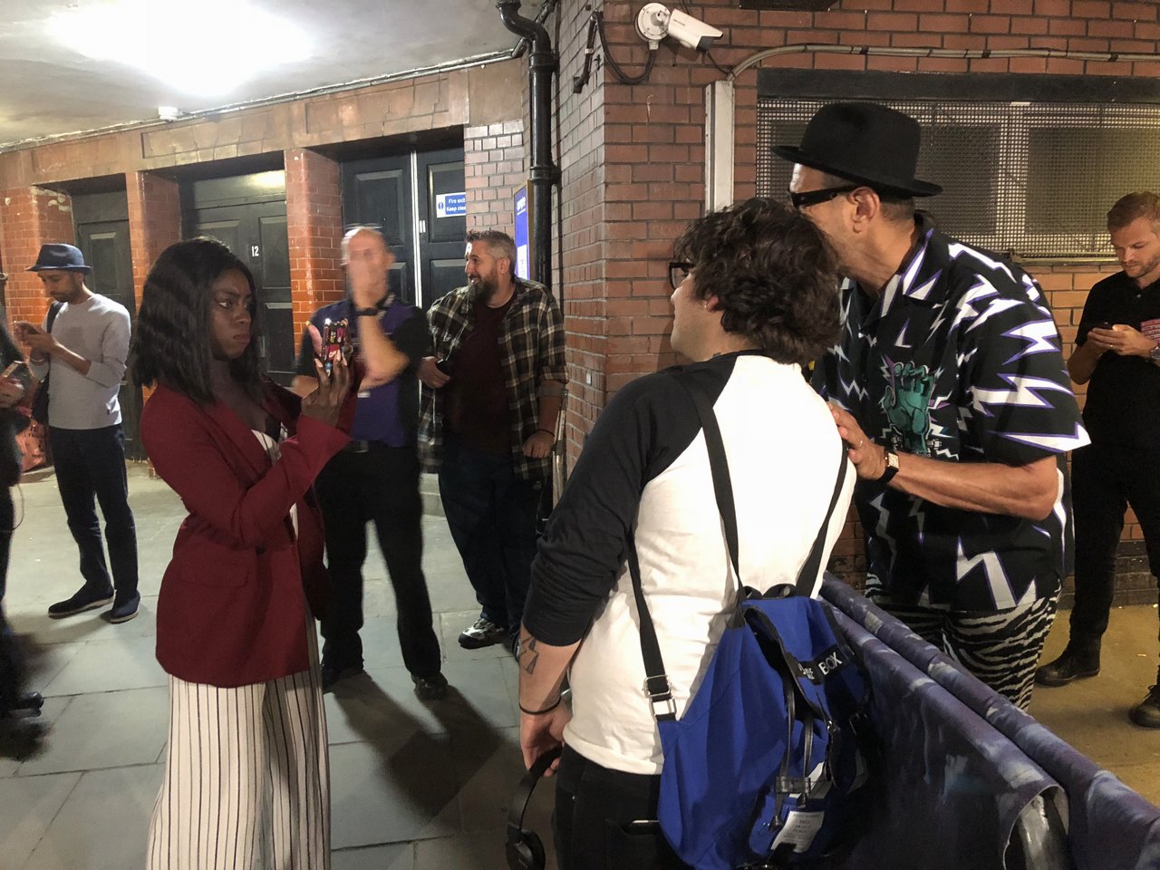 71 Jeff Goldblum outside Shepherds Bush Empire.JPG