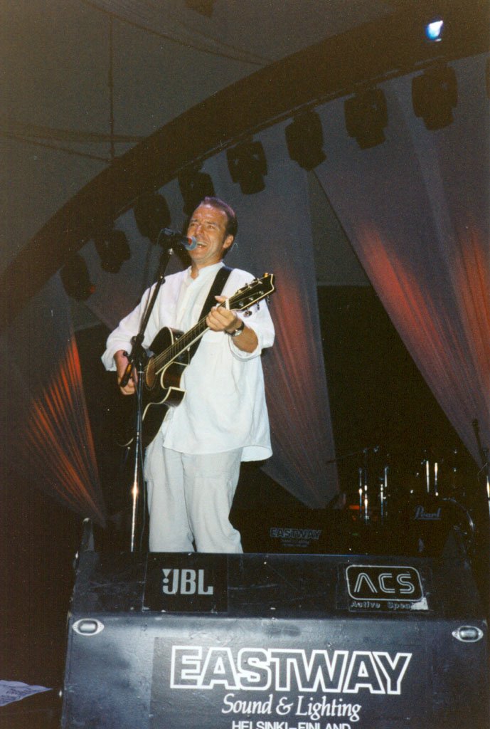 MidgeUre07.jpg