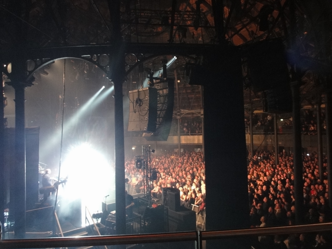 24 OMD live at the Roundhouse 2017.jpg