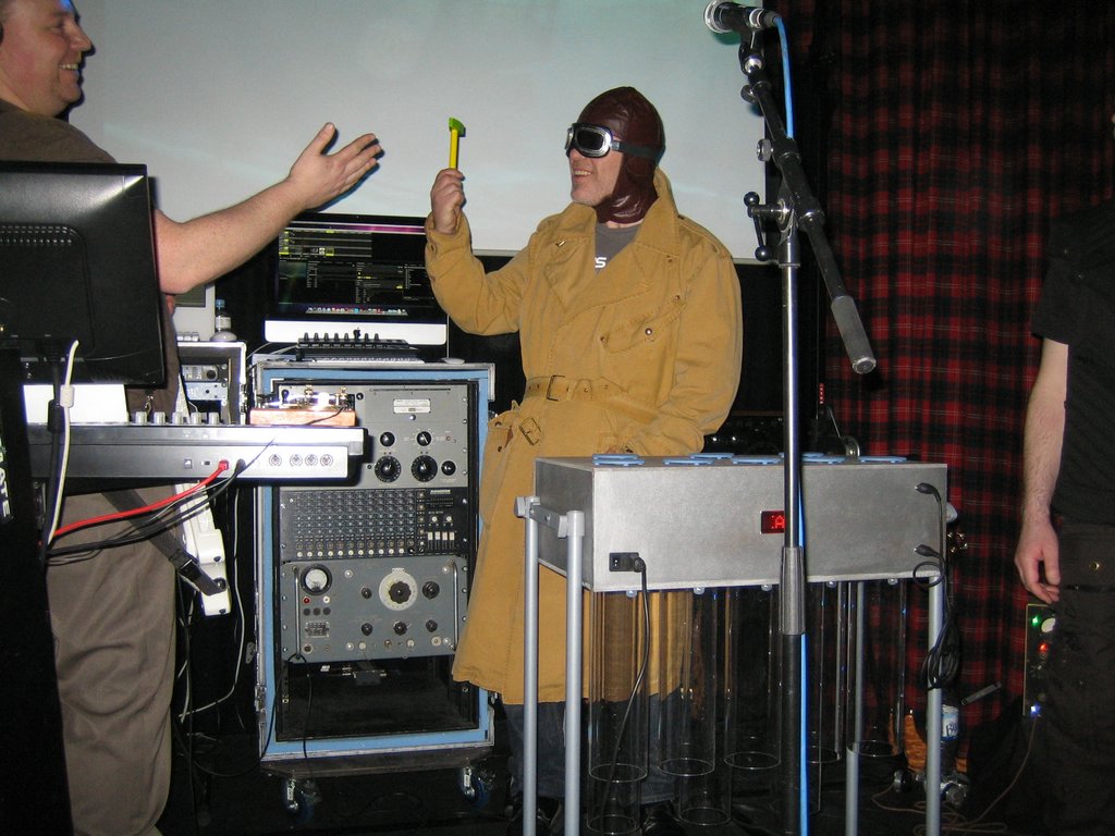 45 The Pirate Twins featuring Thomas Dolby.JPG