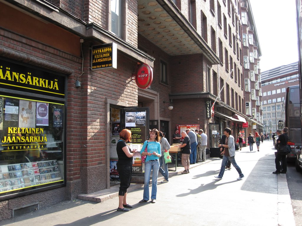 05 A record shop + Tavastia.jpg